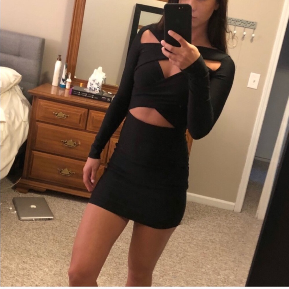 Black long sleeve dress